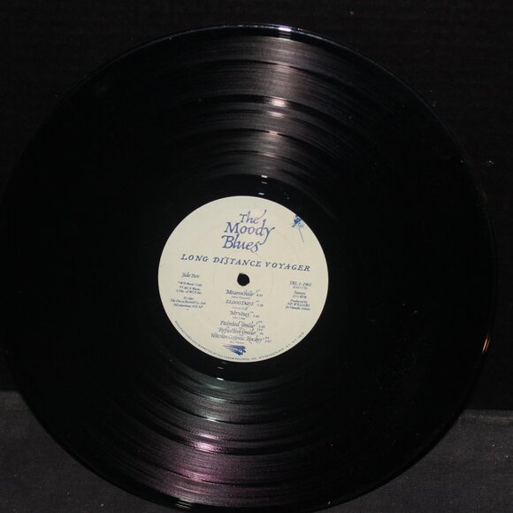 MOODY BLUES - LONG DISTANCE VOYAGER - Picture 5 of 5
